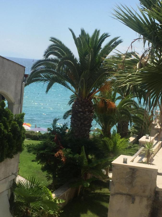 Frenki Apartment By The Sea Siviri Esterno foto